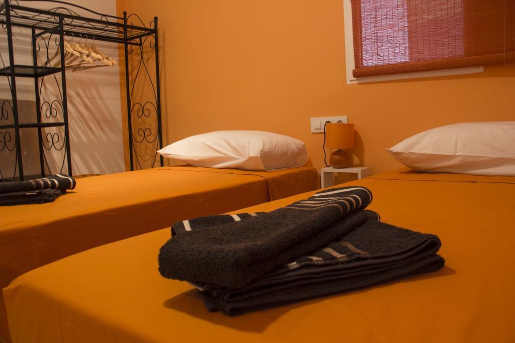 ולנסיה Colors Rooms מראה חיצוני תמונה